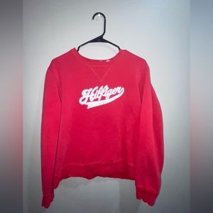 Soft, comfy and cute sweatshirt! Perfect for this cold weather!